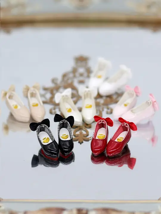 日常用デザインの高ヒールシューズ【リボン付き・バレリーナスタイル】