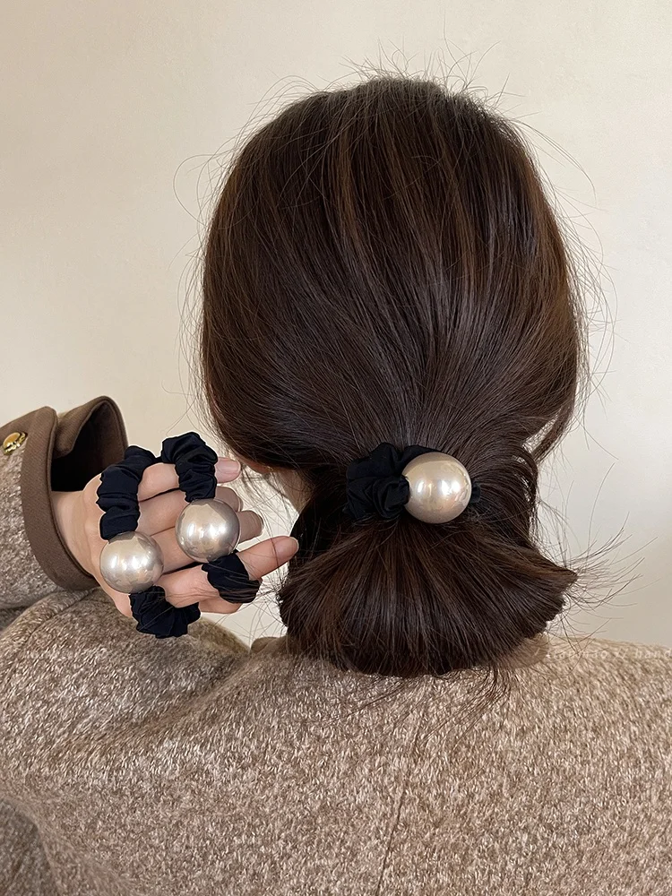 パール付きヘアゴムはどのように選べばいいの？高級感と実用性のバランスを取る方法