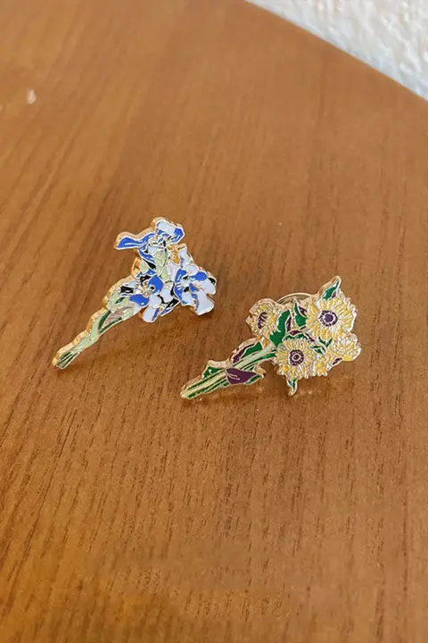 シンプルで清新なデザインの枫葉ブローチ【ピンバッジ・ファッションアクセサリー】