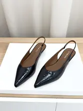 シンプルなデザインのオープントゥサンダル【低ヒール・ポインテッドトゥ・春夏用】