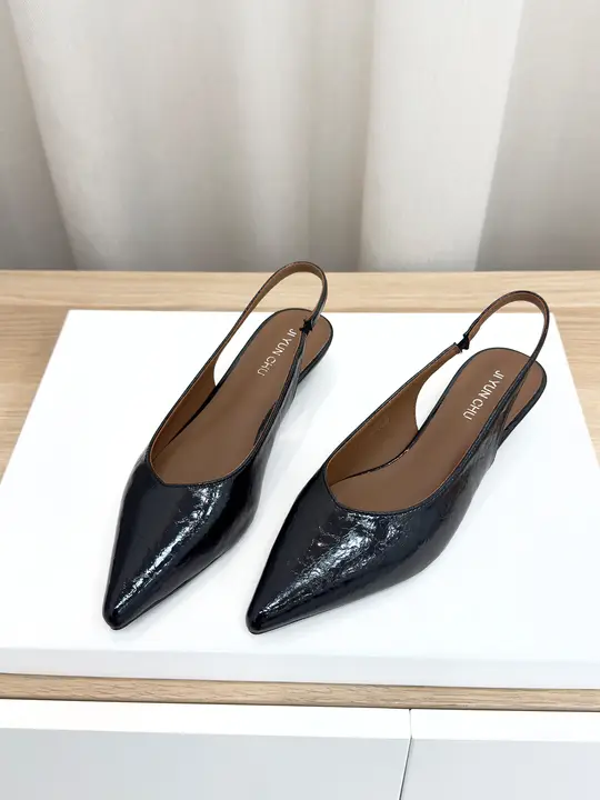 シンプルなデザインのオープントゥサンダル【低ヒール・ポインテッドトゥ・春夏用】