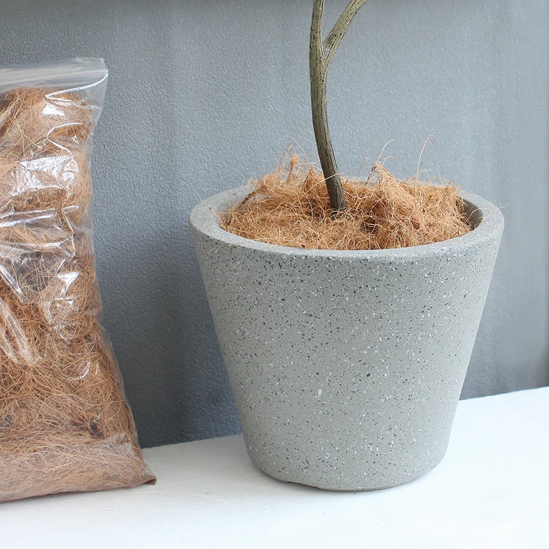 リアルな植物風デコレーションプランターでほったらかしで咲く花を実現