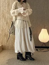 ボヘミアンスタイルの流れるようなパンツ