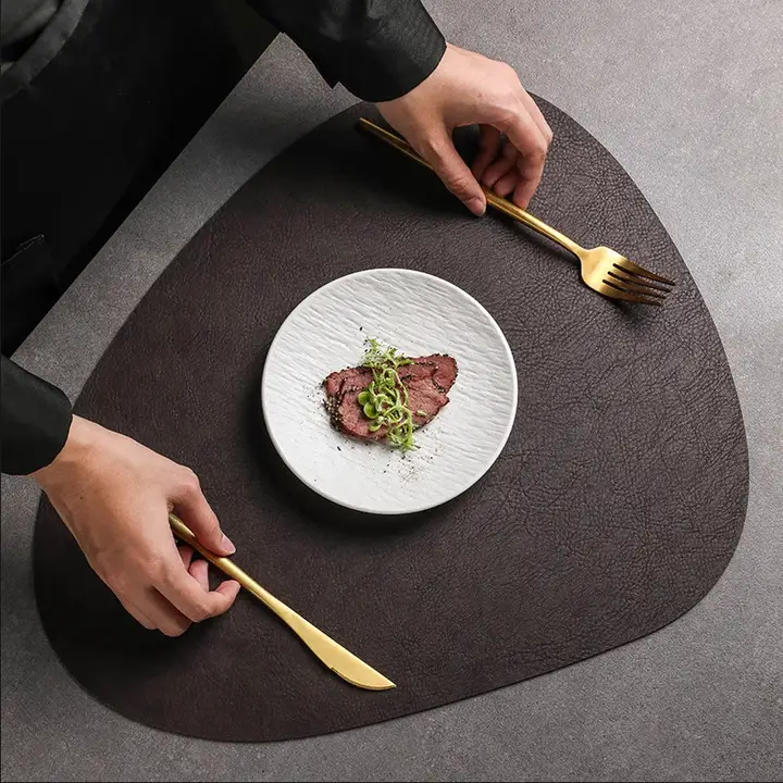 牛皮風ダブルフェイスレザーテーブルマット【防水・防油・洋食用・コースター兼用】