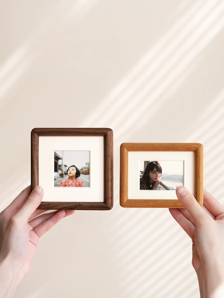 おしゃれなフォトフレームを選ぶには？ミニウッドフレームがもたらす、日常の小さな幸せとは