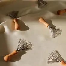 ブラシヘッドクリーナー【家庭用・ほこりや髪の毛を掃除する毛ブラシ】