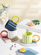 スタイリッシュなストライプマグカップ【クリエイティブなバイカラー・大きな持ち手】