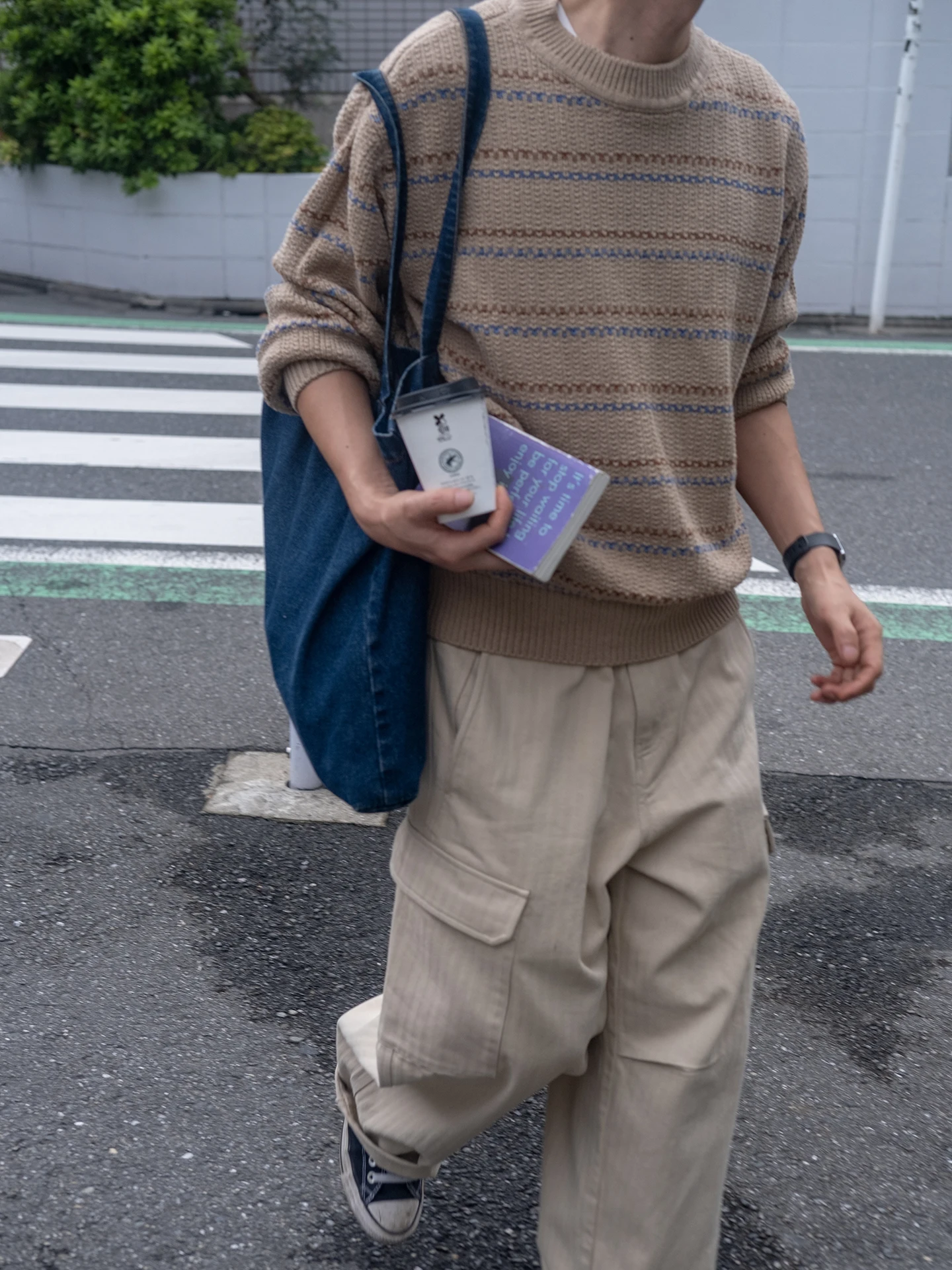 レトロなカラース  トライプのルーズフィットクルーネックニット：春秋に最適な小清新スタイルの実用性解析