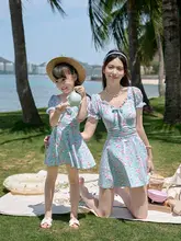 親子用 水着【母娘用・フリル付き・保守的なデザイン・花柄】
