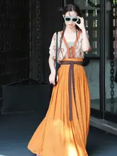 美しい刺繍入り唐式上衣【春夏用・半袖・オリジナルデザイン】とスリムシルエットのスカート（セットアップ対応）