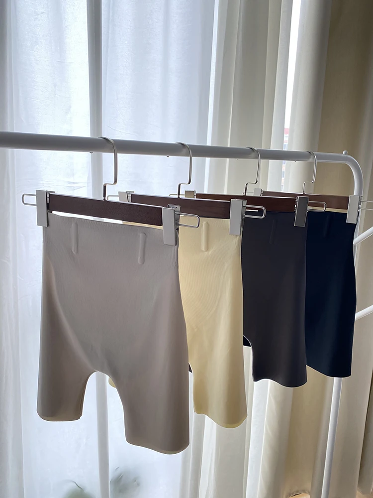 高ウエスト安全パンツ：お腹隠しコーデに最適なアイスシルク素材の無痕パンツ