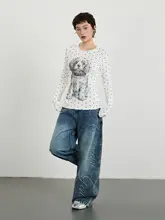 ポルカドットプリントの長袖Tシャツ【レディース・フィット感あり・カジュアルスタイル】