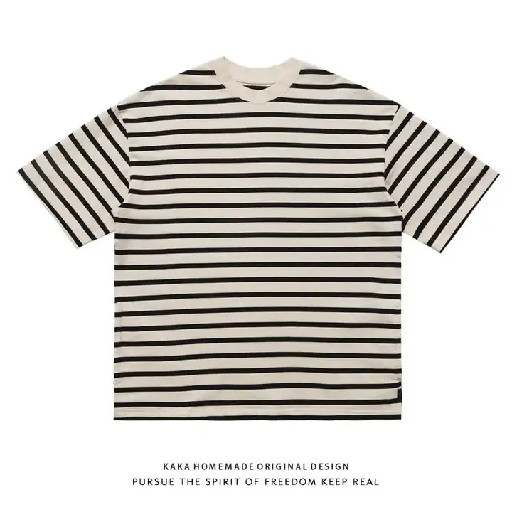 ストライプ柄の半袖Tシャツ【カジュアル・夏用・ラウンドネック】