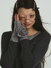立体ローズ袖口ニットトップス【重ね着風デザイン・女性用】