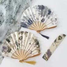 水墨画デザインの折りたたみ扇子【中国風・夏用・携帯便利】