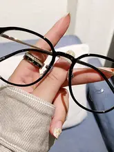 超軽量の丸顔向けブルーライトカット眼鏡フレーム【韓国風】