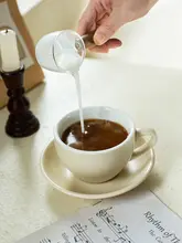 モダンデザインの陶製コーヒーマグカップ【マット仕上げ・カフェスタイル・ハンドドリップ対応】（セットアップ対応）