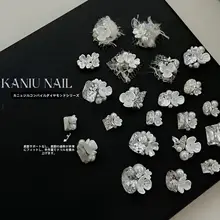 煌めく花柄ネイルデコレーション【高品質・パール・ジルコニア使用】