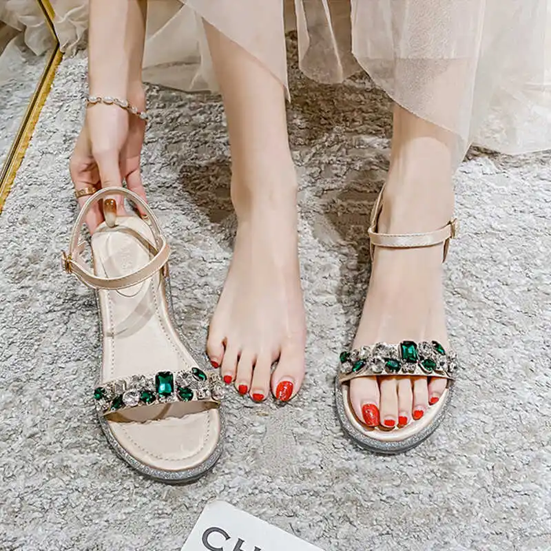 フランス風ヴィンテージサンダルコレクション