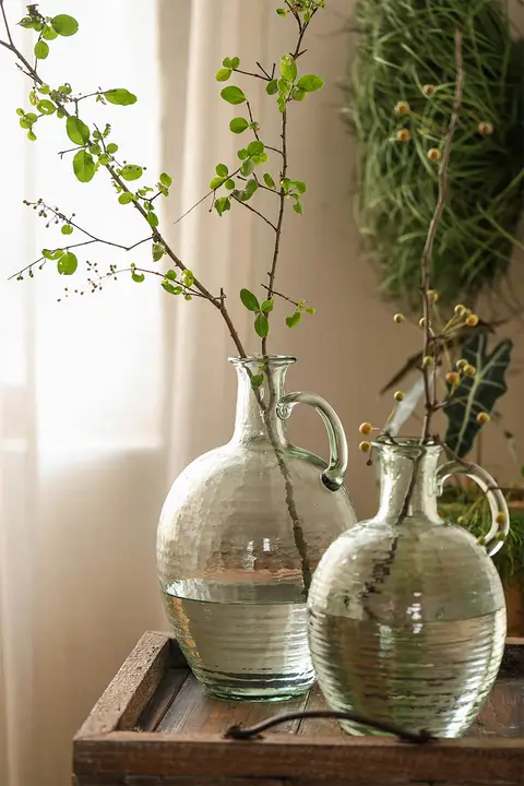 透明なガラス花瓶【緑・細口・一耳付き・インテリア用・厚手】