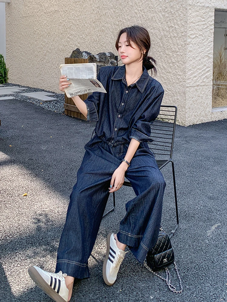 デニムとシャツのコーデでカジュアルと高級感を両立するには？