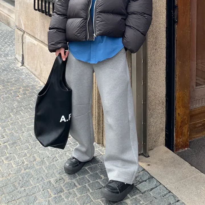 ユニセックス 秋冬用グレー ワイドレッグパンツ【カジュアルスタイル・フィット】