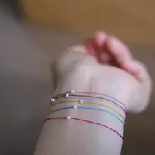 天然素材のミニ珍珠とカラーテープを使用した手作りブレスレット【シンプルデザイン・ユニセックス】
