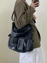 多ポケットデザインの斜め掛けバッグ【レトロ風・シンプルな黒・大容量】
