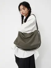 大容量の柔らかいショルダーバッグ【肩掛け・斜め掛け対応】