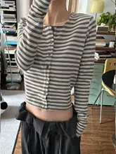 レトロストライプTシャツと黒いレース付 きワイドパンツのコーディネート【ゆったりシルエット・カジュアル】（セットアップ対応）