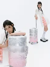 おしゃれなラウンド型キャリーケース【静音・四輪・パスワードロック付き】