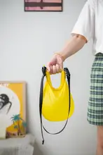 防水ショルダーバッグ【大容量・スイミング＆ビーチ用・水着収納可】