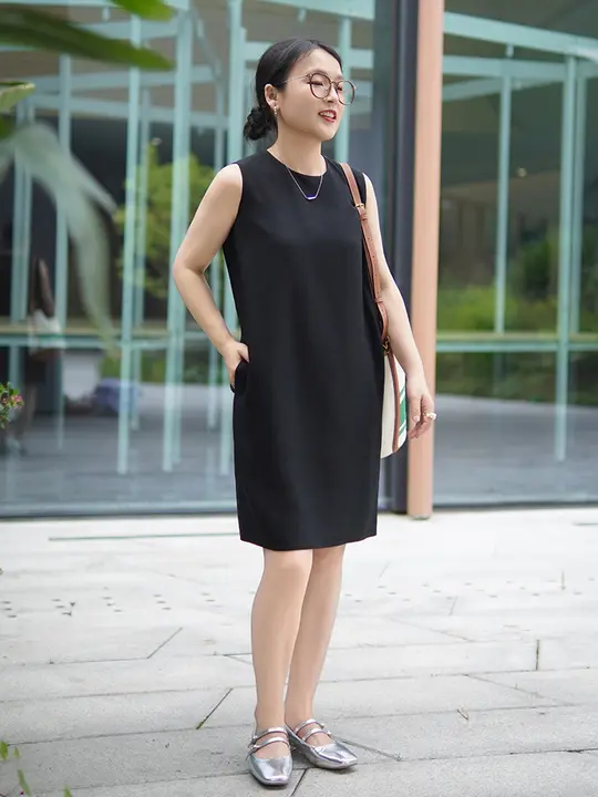 黒色 ノースリーブ ワンピース 小柄 通勤 エレガント シンプル アセテート フランス風