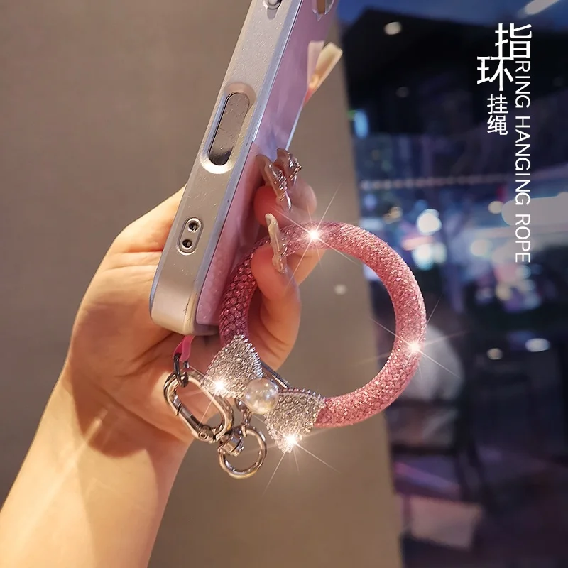スマホリングを選ぶときに迷うのは、本当に「おしゃれ」なのか？