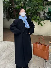 黒いワイドショルダーウールコート【膝丈・厚手・ゆったり】