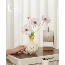 モダンなデザインの花瓶【インテリア用・陶器製・テーブル装飾】（セットアップ対応）