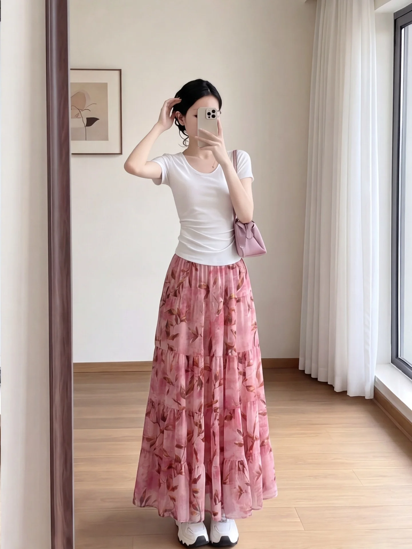 お花見に着る30代のスカートで迷ったら、この1アイテムが救う理由は？