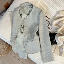 グレーグリーンの短いジャケット【春秋用・レディース・洗練されたデザイン】（セットアップ対応）