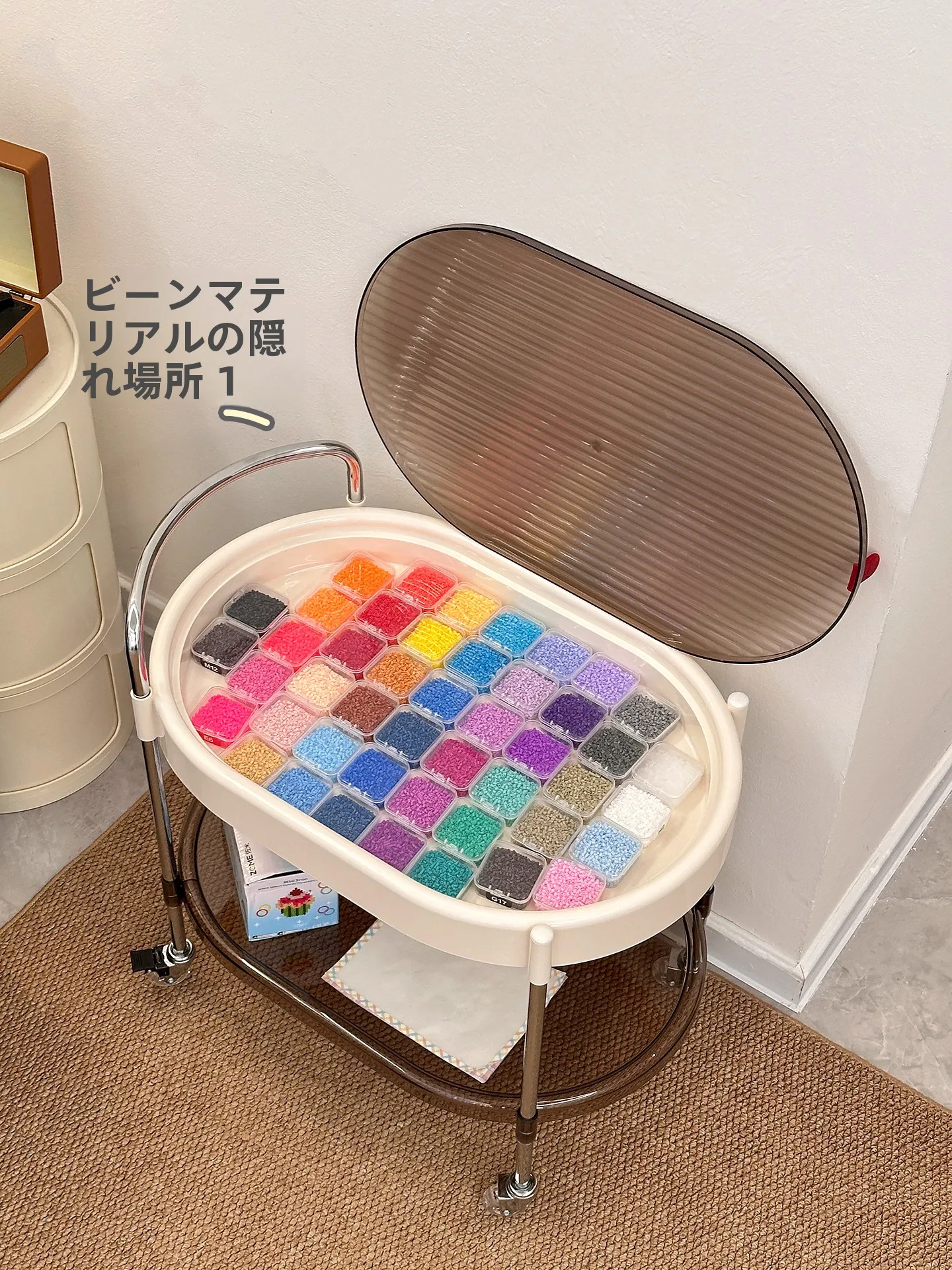 カウンターワゴンとは？多層収納機能を持つ移動式置物架の実用性と設計ポイント