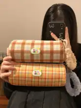 可愛いチェック柄のペンケース【学生用・大容量・ファー付き・文房具収納】