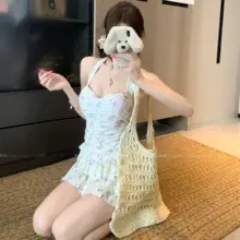 フラワープリントのフリル付きキャミソールワンピース水着【保守的デザイン・女性用・夏用】（セットアップ対応）