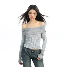 ドット柄 オフショルダー長袖Tシャツ【春用・デザイン性あり・スリムシルエット】