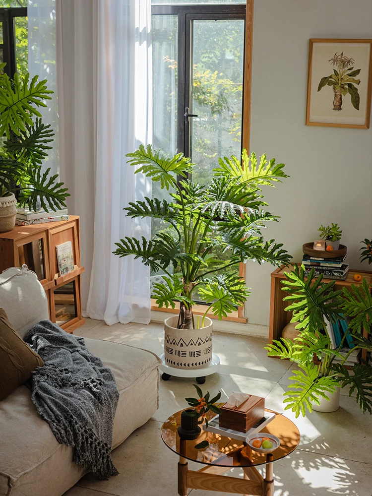 高級感のある春羽デザイン人工観葉植物：大型落地式でリビングを軽奢風に