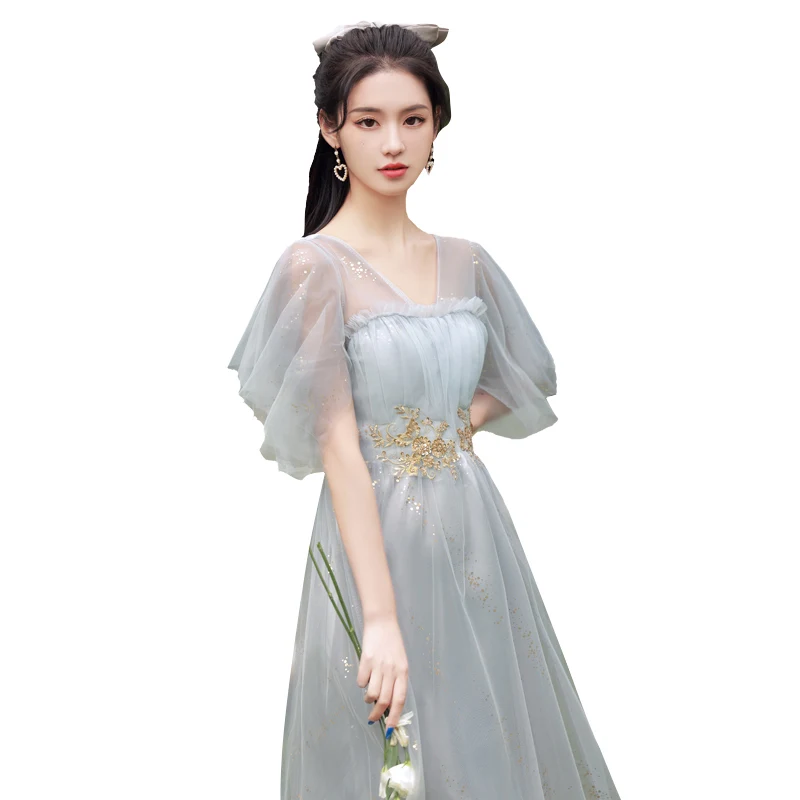 結婚式用のネイビーワンピースは、本当に必要なの？