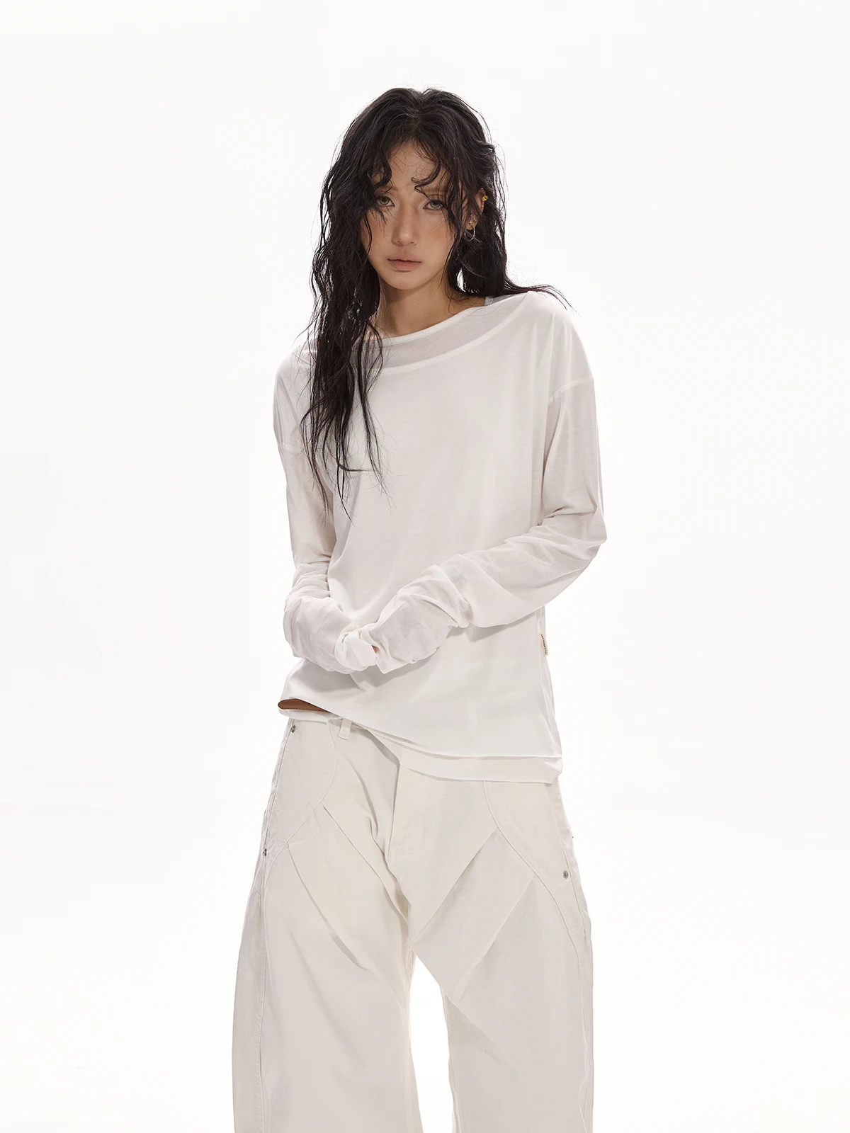 女性用 シンプルなカジュアルロングスリーブTシャツ【落ち感・夏向け・ノースリーブ風】（セットアップ対応）