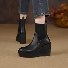 丸トゥデザインのスニーカー風ブーツ【防水・厚底・ファッション・女性用】