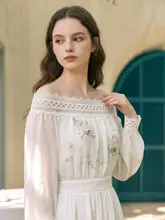 レースのオフショルダー女性用ワンピース【リゾートスタイル・ウエストシェイプ・白色】（セットアップ対応）