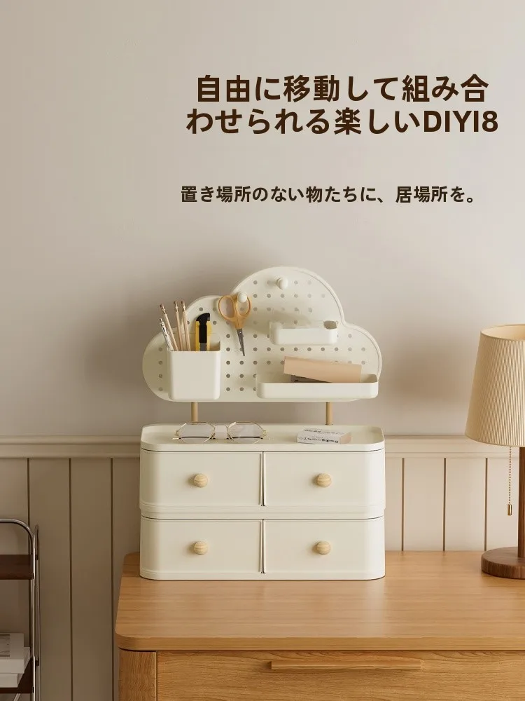 デスク周り収納をもっとおしゃれに！パソコンデスクドレッサー兼用の選び方って？