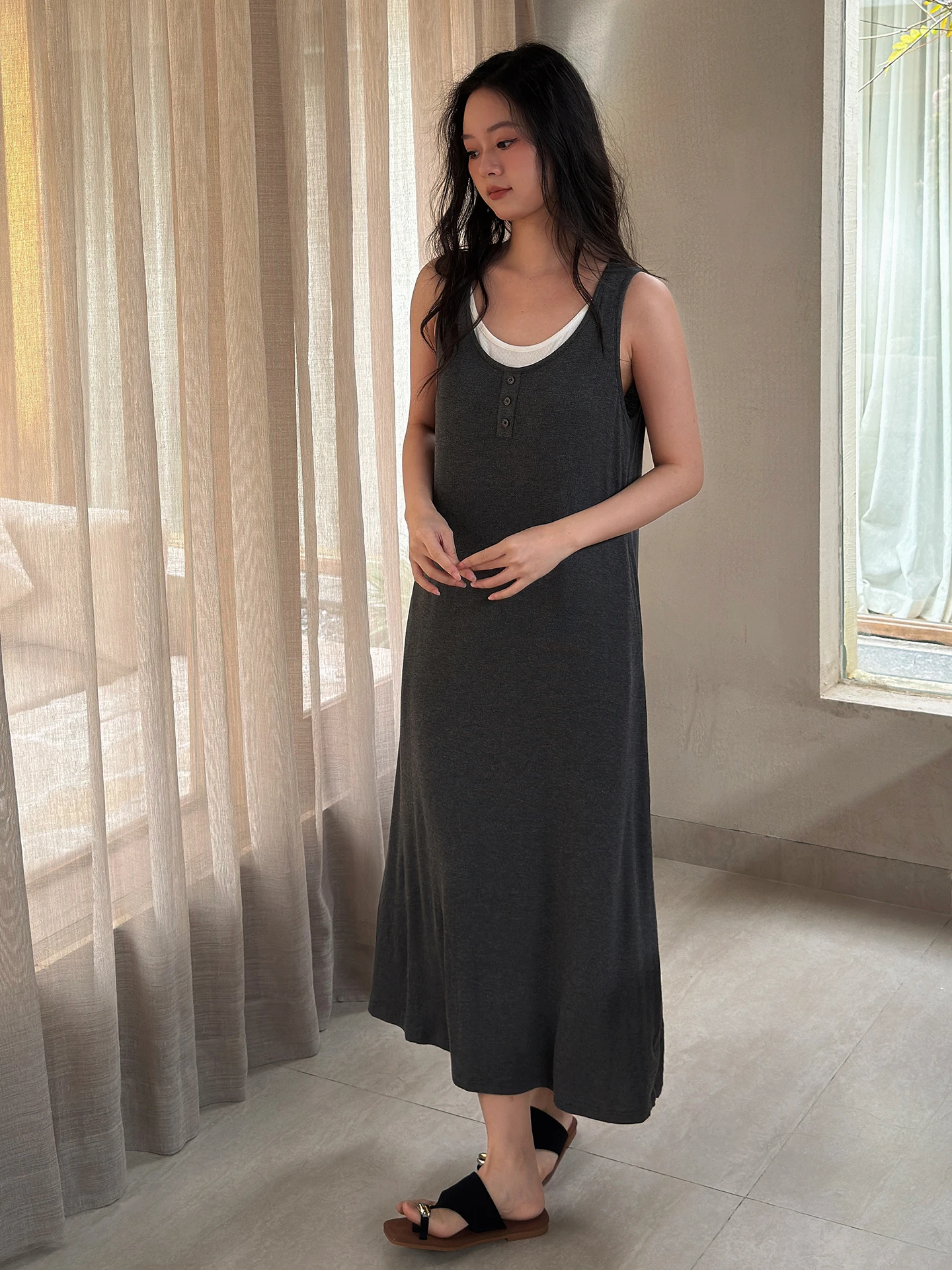 妊娠隠す服で通勤もリラックスも叶えるには？この1着が変わった理由