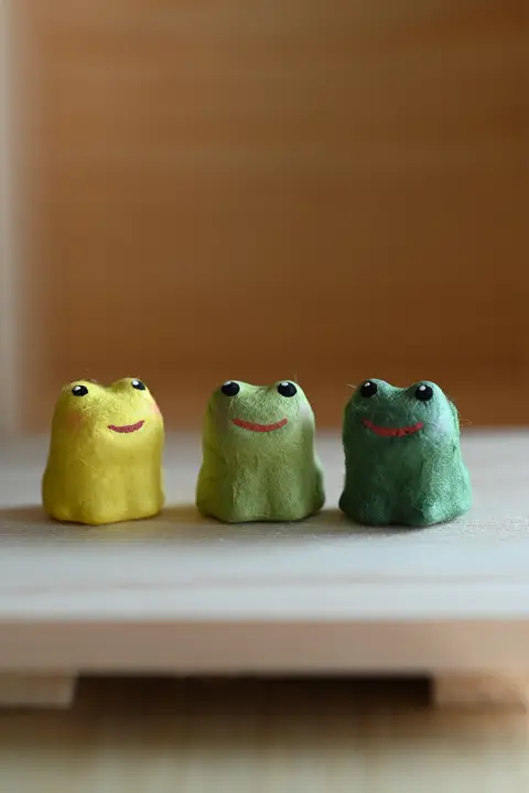 和紙製ミニカエルのインテリア飾り【かわいいデザイン・花瓶・ギフト用】